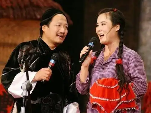 49岁谢广坤的闺女照曝光,颜值不随爹形象逆生长太漂亮了
