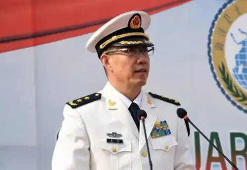 局势有变,台方军舰越聚越多,赖清德派人登岛,董军喊出促统强音