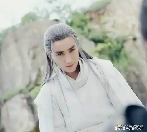 15位男星的古装白发剧照,你们都喜欢谁呀觉得哪几位的最帅
