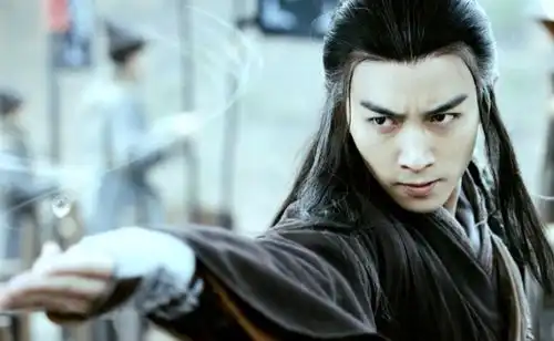 独孤求败内功外功都很强,杨过却拿郭靖与他对比,说出了他的弱点