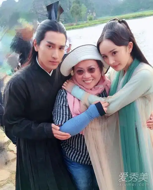 三生三世十里桃花杀青杨幂版白浅浅新剧照美炸了
