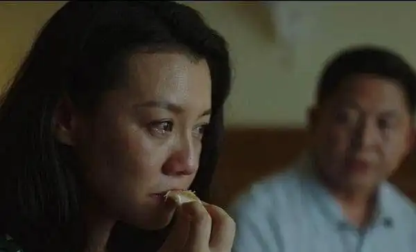 大娘子刘琳被名导抛弃,转身下嫁穷小子,47岁被婆家宠成公主