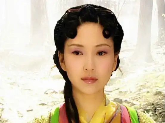 9个版本的小青,造型雷人滥竽充数,你对哪个版本印象最深刻