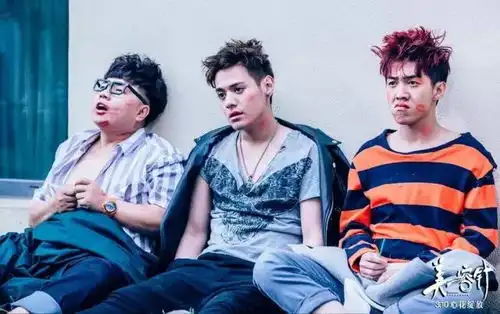 美容针挖出闫妮背后的男人