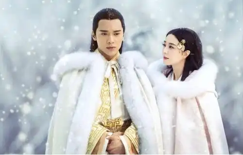 范冰冰七夕微博发和他人亲吻照,李晨10分钟便作出如此回应
