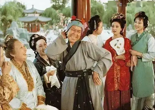 宋丹丹25岁旧照vs红楼梦