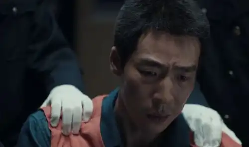 扫黑风暴我心中的演技最佳留给反派孙兴,他笑起来让人不寒而栗
