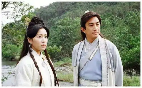 吴启华斥巨资在内地购置豪宅越来越多的香港明星搬到内地定居了