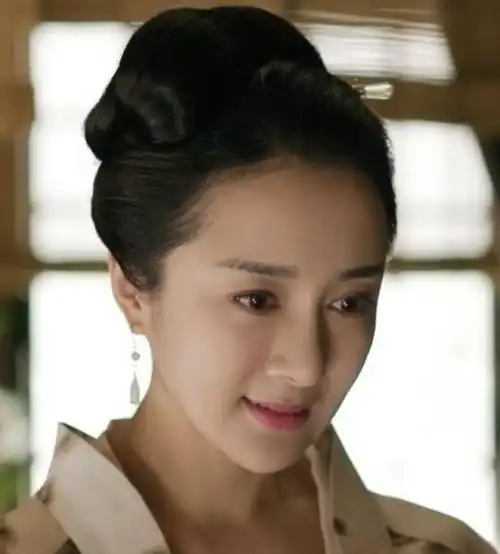 还记得知否的朱曼娘吗看到她年轻时的照片,才明白啥是神仙颜值
