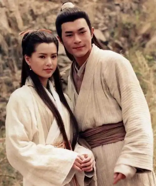 神雕侠侣三大最强神兵玄铁重剑只排第三,前两名都能斩断重剑