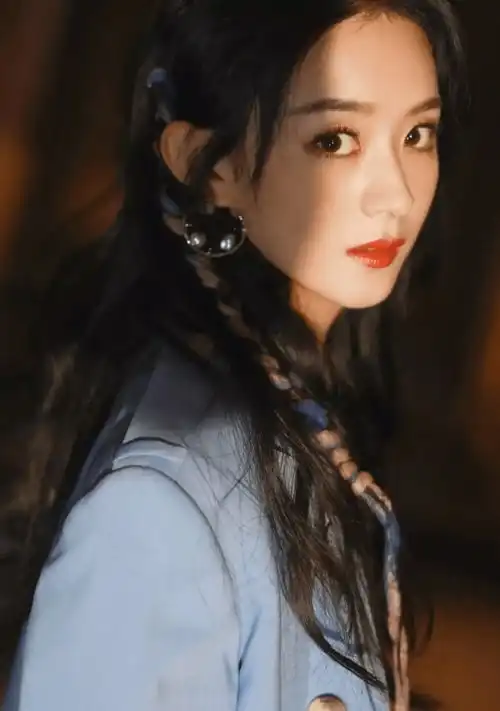 颖火虫心里的赵丽颖是怎样的你喜欢这样的颖宝吗
