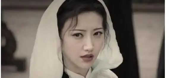 曾经陷入黑暗时刻的景甜,究竟是如何逆风翻盘的