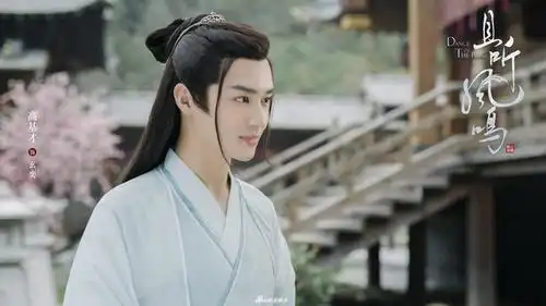 杨超越徐开骋上演唯美仙恋
