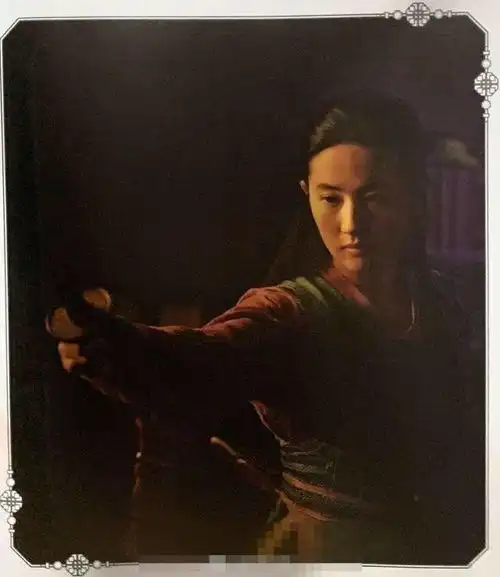 花木兰又公布剧照,虽然还原历史,可造型丑到认不出刘亦菲