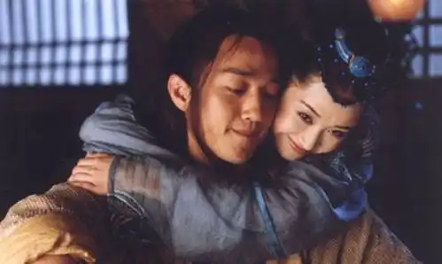 笑傲江湖里,很多大人物都知道岳不群是伪君子,其他人呢