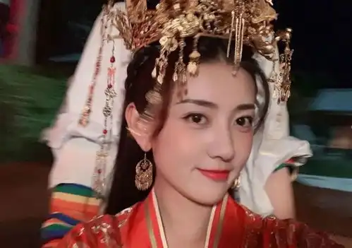 张艺兴演唱献党歌曲星火赵丽颖谈第一次演戏的感受