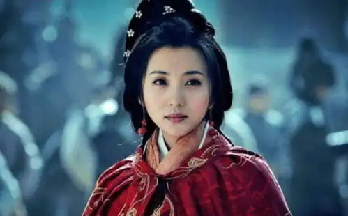 貂蝉被曹操送给关羽后,当晚就自尽了,关羽对貂蝉做了什么
