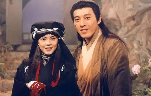 吕颂贤夫妇为不变老,坚持26年不生子不吃肉,他们现状如何
