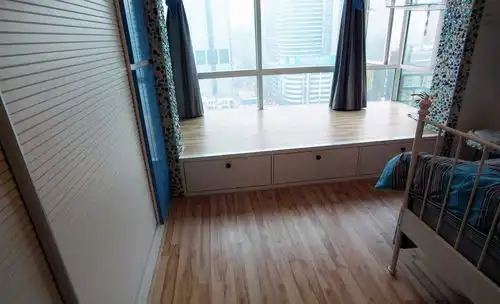 一居现代风格卧室榻榻米装修图片效果图大全
