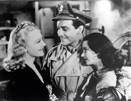 8.8分,上映后形成特有的中国现象,魂断蓝桥做对了什么
