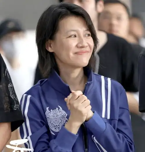 正午阳光新剧官宣开机,众演员素颜现身,豪华阵容收视不用愁
