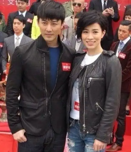 tvb老牌演员都吃了防腐剂佘诗曼39吴启华50
