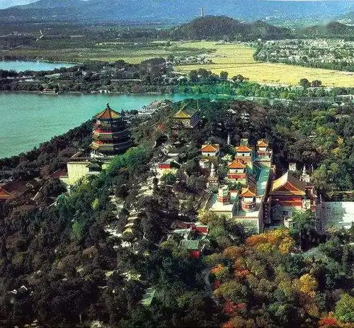 金鑫直播室都金鑫黄媛共诵百年颐和园游记
