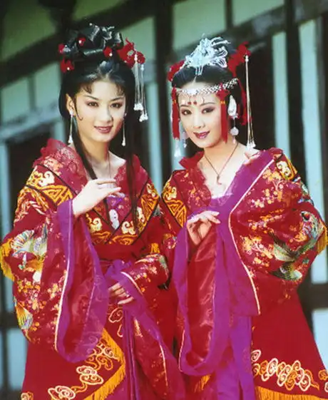 上错花轿嫁对郎官方海报已出,经典剧翻拍,为什么要命
