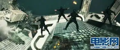 变形金刚3发布新剧照御天敌现身大黄蜂回眸