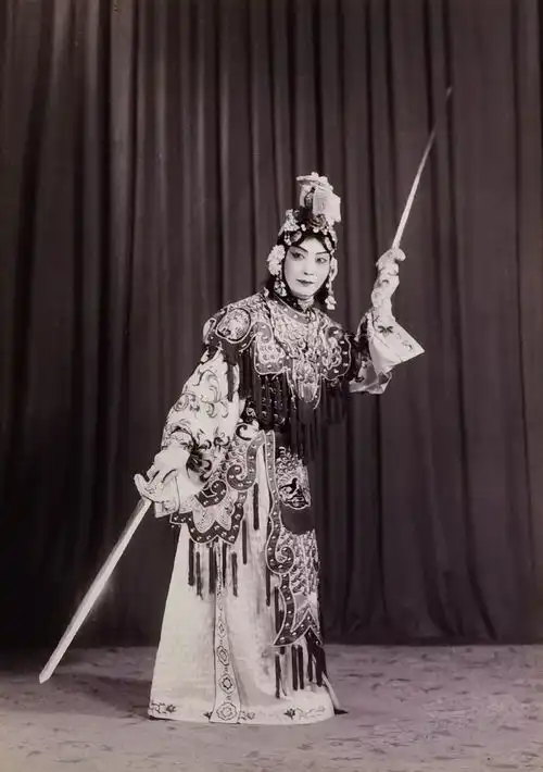 何以经典梅兰芳霸王别姬首演百年影展
