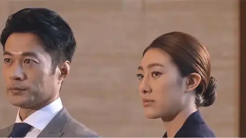 何以笙箫默穷小伙当年被校花拒绝,如今成为亿万富豪,校花竟然想吃回头草
