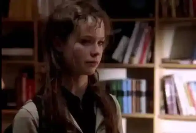 安家房似锦原生家庭不好的女孩,唯有一条路可以走