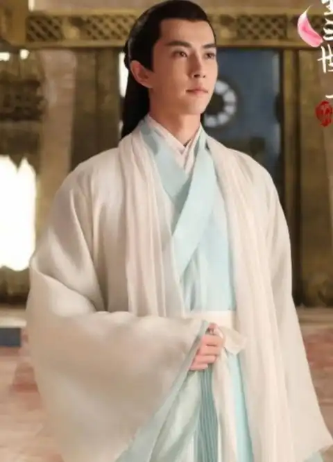 新任天娱一哥才华样貌皆可,是个潜力股华晨宇