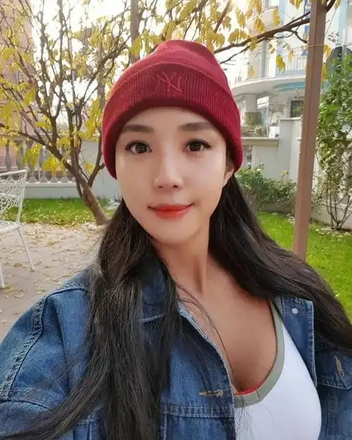 现实版美女与野兽,韩国比基尼小姐冠军,身材曲线惊艳众人

