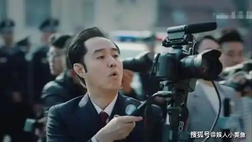 巡回检察组冯雷,13岁登春晚,却摆地摊谋生,靠张国立提携

