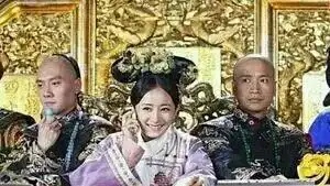 明星剧照罕见搞笑一幕,李易峰大腿上是谁最后一位好吓人

