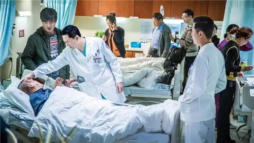 张嘉译王珞丹变身急诊侠侣携手济世,急诊科医生今晚继续
