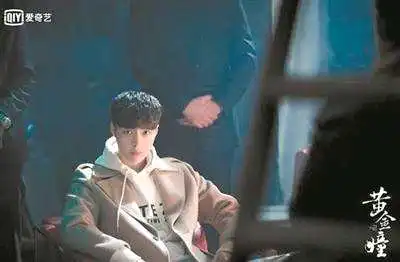 视频网站卫视剧集排播瞄准学生大叔寻宝少年鉴宝