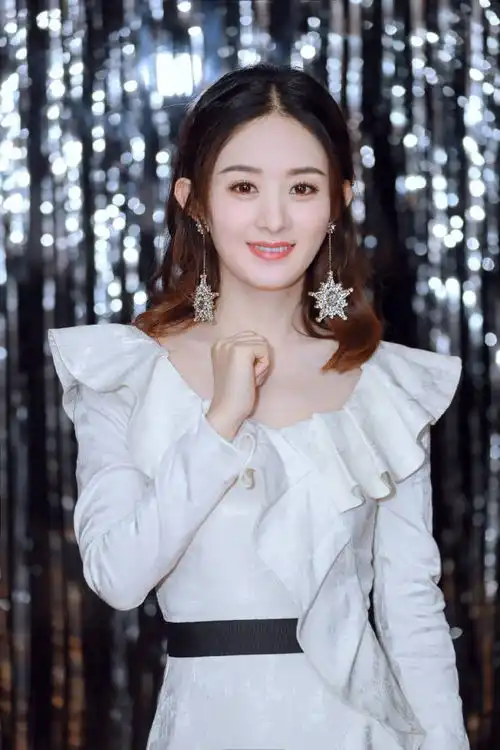 赵丽颖品牌活动饭拍,俏皮可爱又不失高贵典雅的公主颖