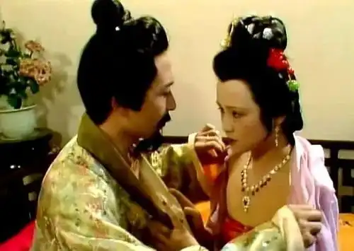 秦可卿淫丧天香楼是怎么回事,为何被删掉
