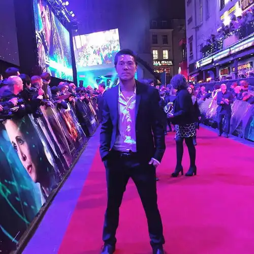 他混迹好莱坞10多年,打得大超翻白眼,一组照片获无数好评