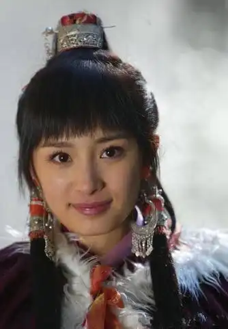 细数杨幂红透半边天的背后,首次回应整容历程
