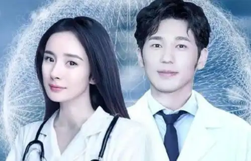 杨幂新剧低调开机,男主是老熟人,光看剧照就追定了
