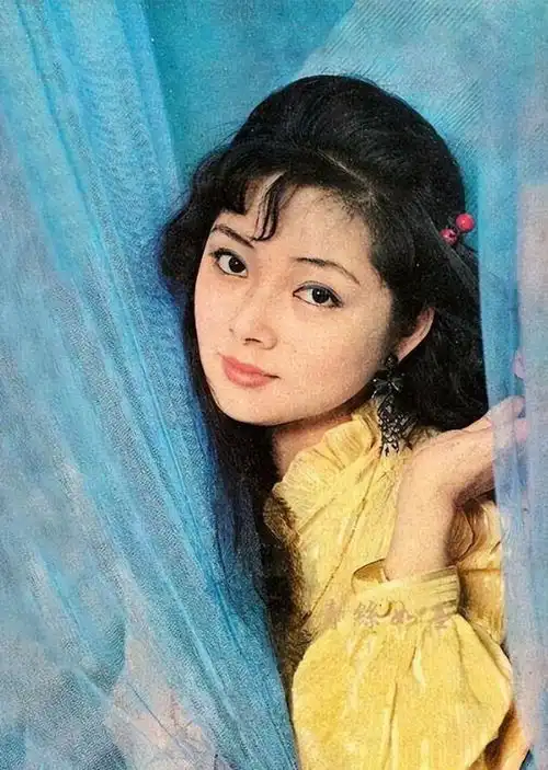 87红楼梦初见被人赞叹太漂亮的这些演员,你认为谁最美