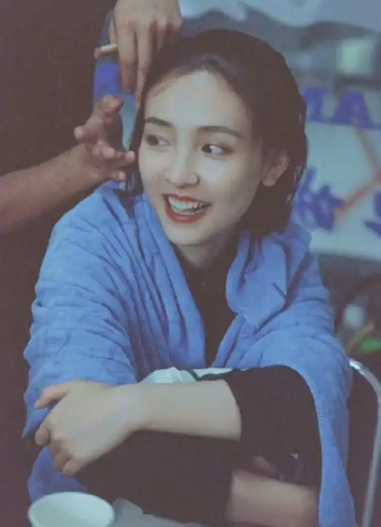 吴倩情人节官宣离婚,网友却纷纷恭喜,女明星不畏惧当单亲妈妈
