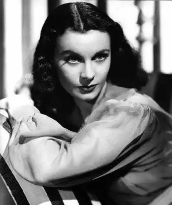 好莱坞巨星费雯丽魂断蓝桥精彩演绎,迷住半个世纪观众的心