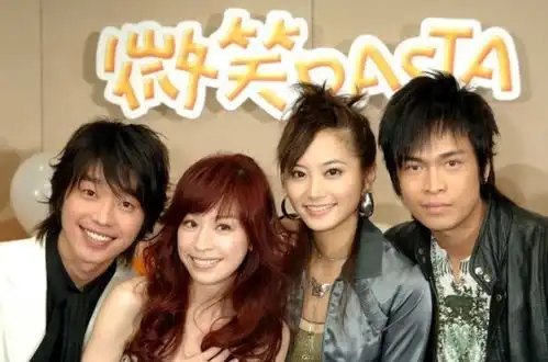 赵小侨宣布怀孕6天后胎停了,后妈高龄孕妇的日子不好当