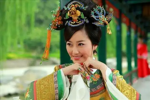 还珠格格被翻拍,11位颜值在线的古装美女,您最喜欢哪一位呢
