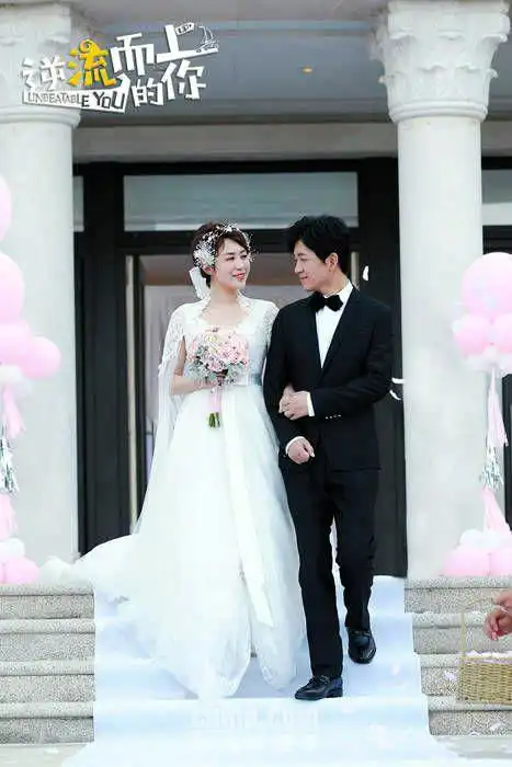 潘粤明马丽举行婚礼,40度高温气球都被晒爆,这也太敬业了吧
