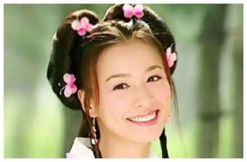 戴蝴蝶头饰最美的6大女星,舒畅第四,赵丽颖第三,第一童年女神
